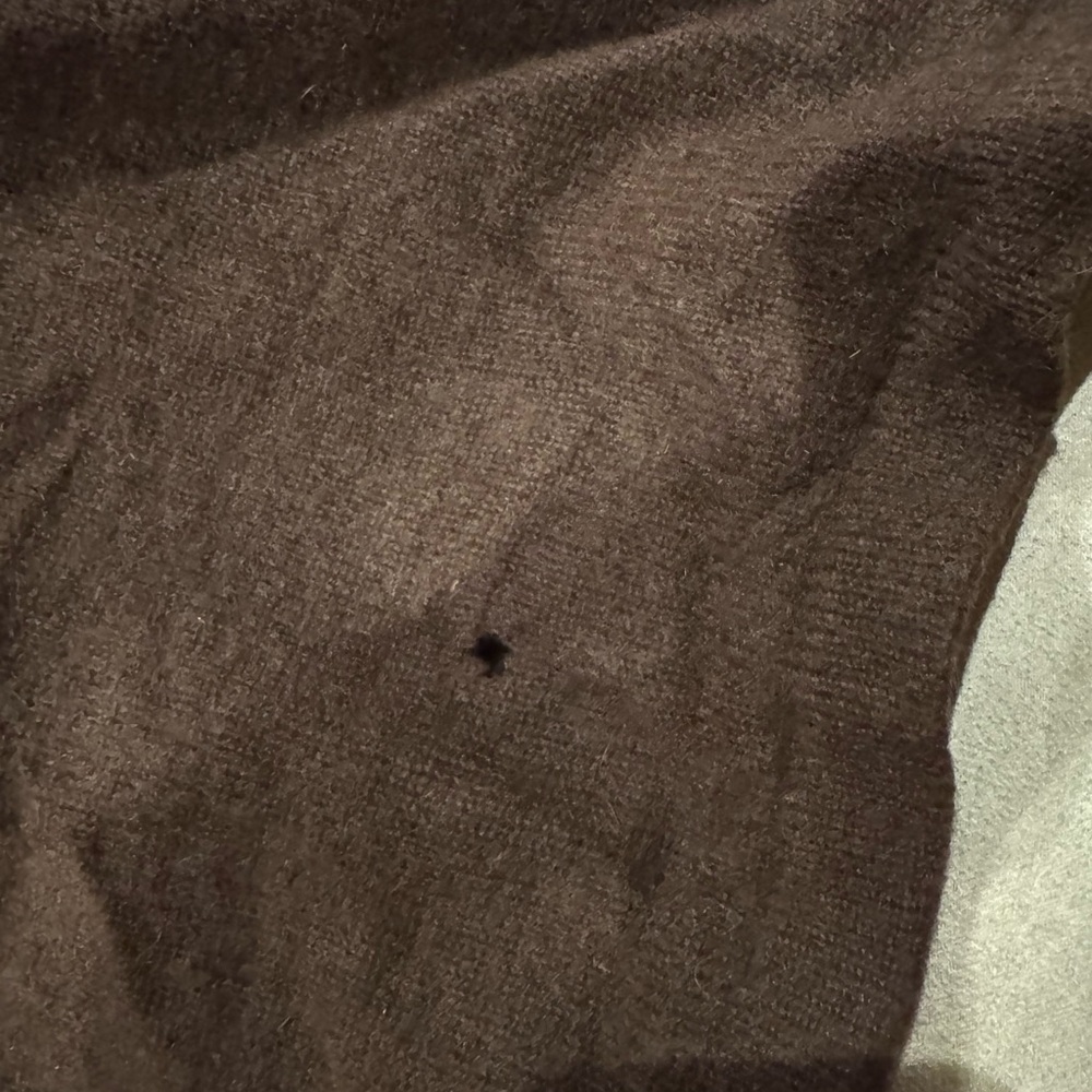 Max Mara Silk And Cashmere Turtleneck for Women Label Size L (has small hole) - Picture 3 of 5